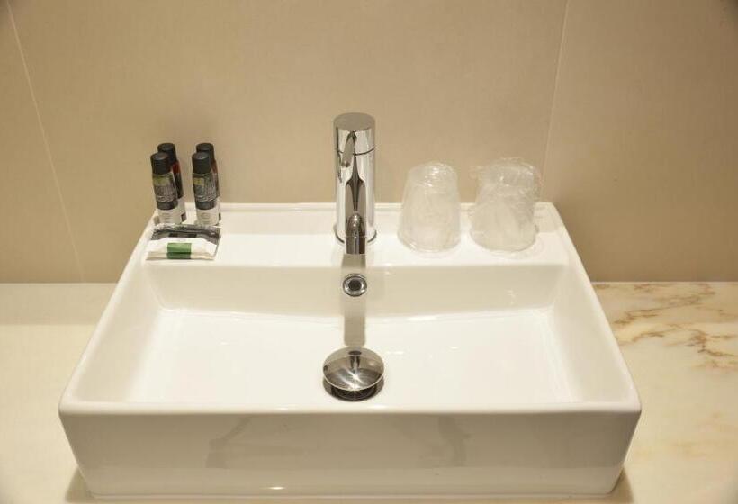 سوییت جونیور, Spot Family Suites