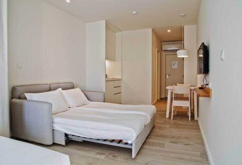 سوئیت مستر, Spot Family Suites