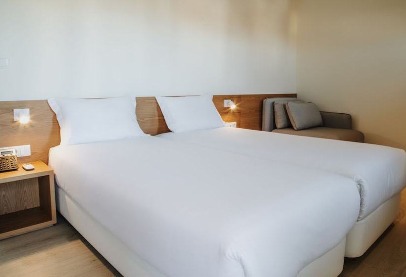 اتاق استاندارد سه نفره, Spot Family Suites