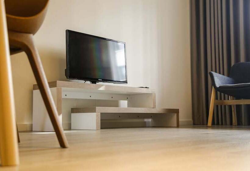 سوییت سوپریور, Spot Family Suites