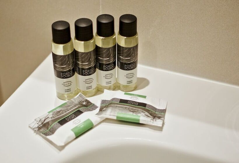 سوئیت مستر, Spot Family Suites