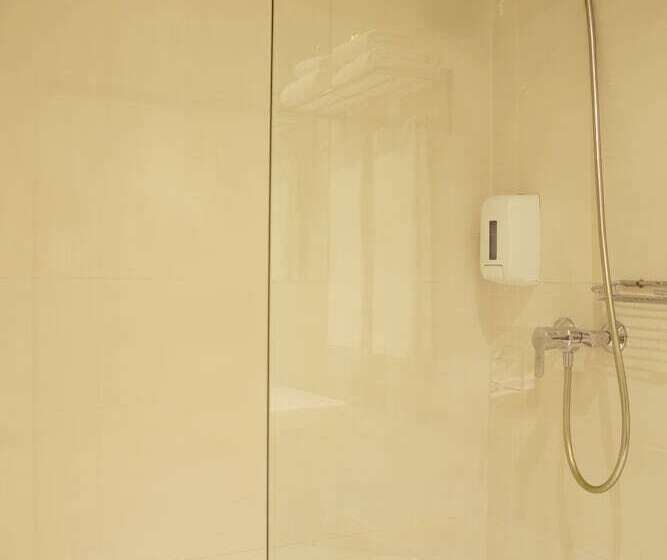 سوئیت مستر, Spot Family Suites