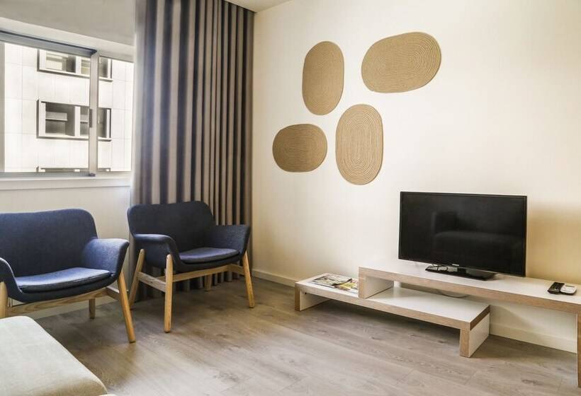 سوییت سوپریور, Spot Family Suites