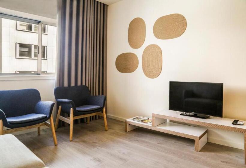 سوییت سوپریور, Spot Family Suites