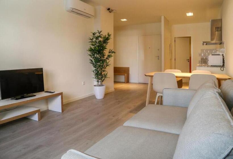 سوییت سوپریور, Spot Family Suites