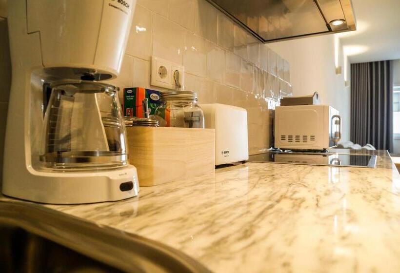 سوییت سوپریور, Spot Family Suites