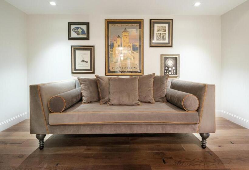 سوئیت با تخت بزرگ, The Ivey S