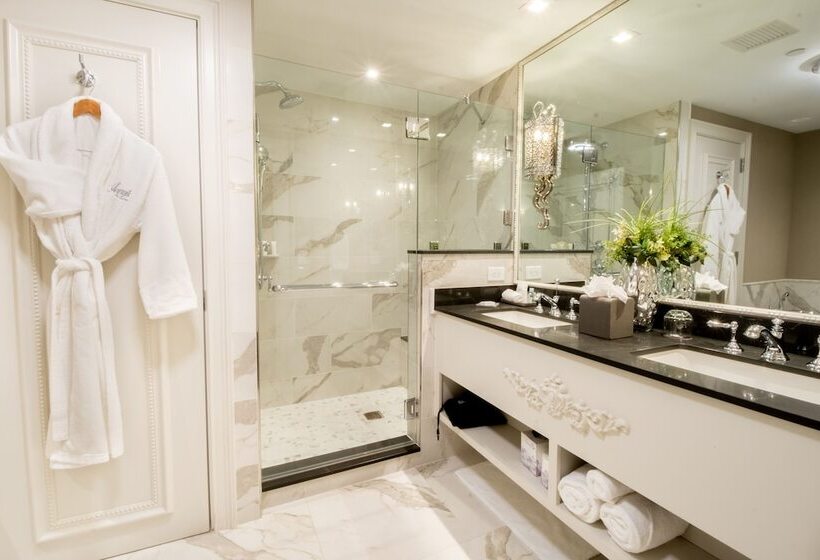 سوییت اجرایی, The Ivey S