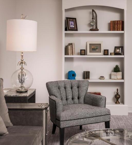 سوییت اجرایی, The Ivey S