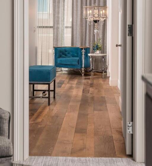 سوییت اجرایی, The Ivey S