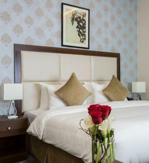 اتاق لوکس با تخت بزرگ, The Town Hotel Doha