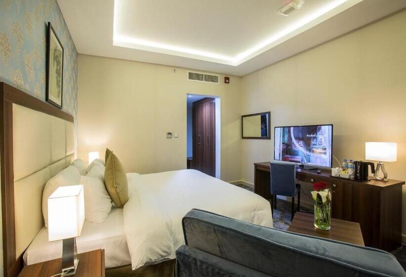 اتاق لوکس با تخت بزرگ, The Town Hotel Doha
