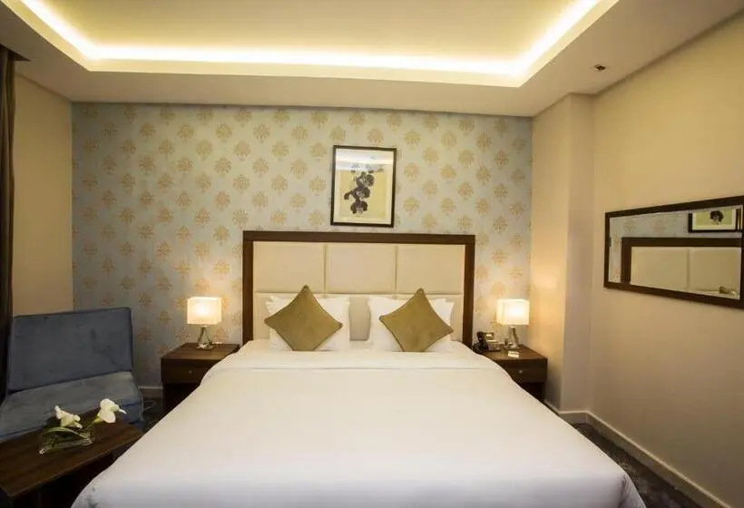 اتاق سوپریور با تخت بزرگ, The Town Hotel Doha