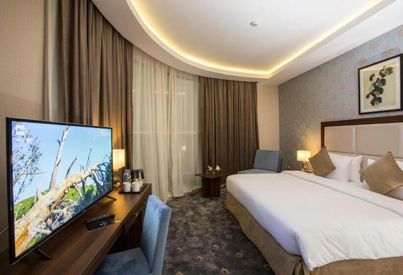اتاق سوپریور با تخت بزرگ, The Town Hotel Doha