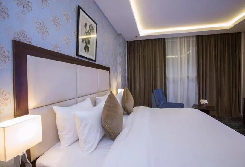 سوییت اجرایی, The Town Hotel Doha