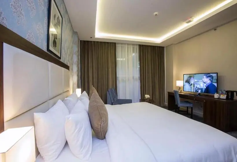 سوییت اجرایی, The Town Hotel Doha