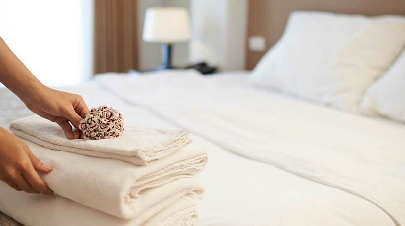 سوییت اجرایی, The Town Hotel Doha