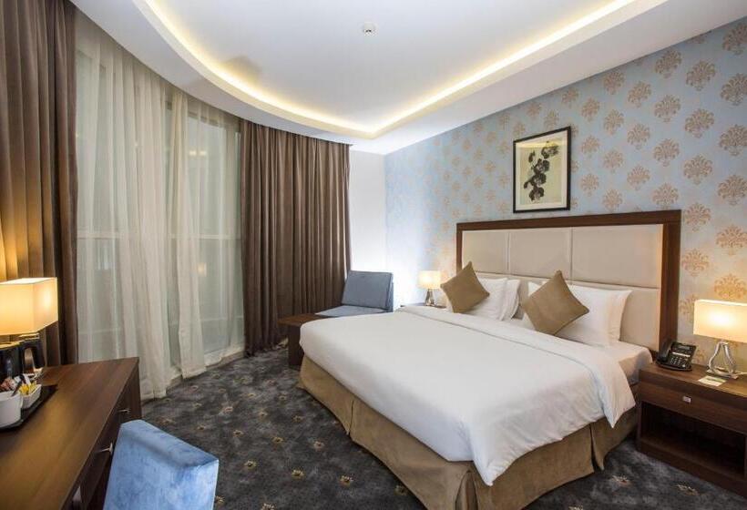 اتاق سوپریور با تخت بزرگ, The Town Hotel Doha