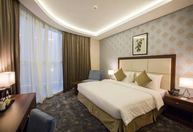 اتاق سوپریور با تخت بزرگ, The Town Hotel Doha