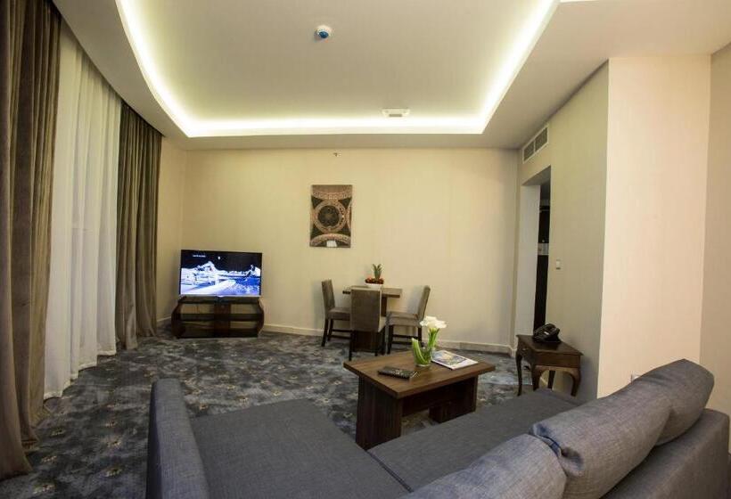 سوییت اجرایی, The Town Hotel Doha