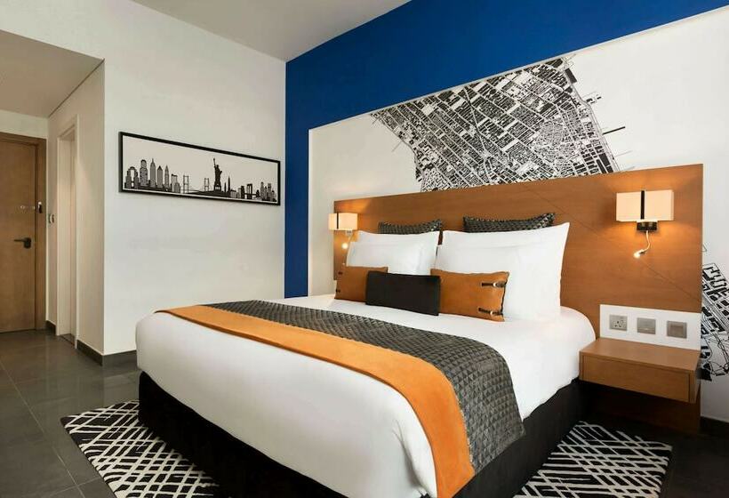 Люкс, Tryp By Wyndham Dubai