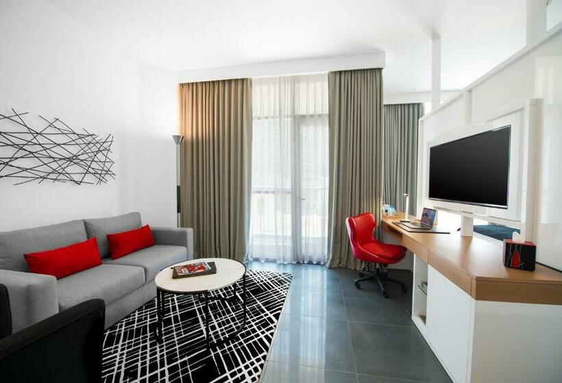 Люкс Премиум, Tryp By Wyndham Dubai