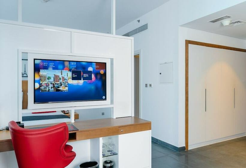 سوئیت پریمیوم, Tryp By Wyndham Dubai