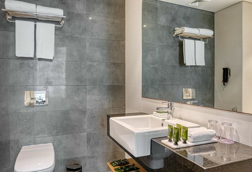 سوئیت پریمیوم, Tryp By Wyndham Dubai