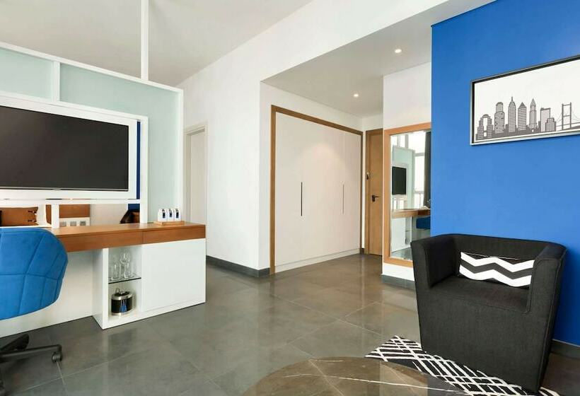 سوئیت پریمیوم, Tryp By Wyndham Dubai