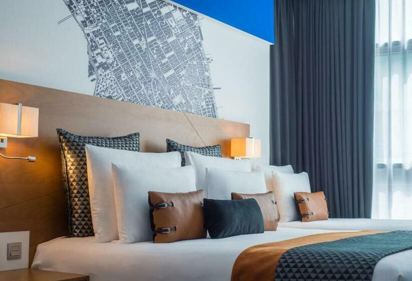Номер Стандарт Трехместный, Tryp By Wyndham Dubai