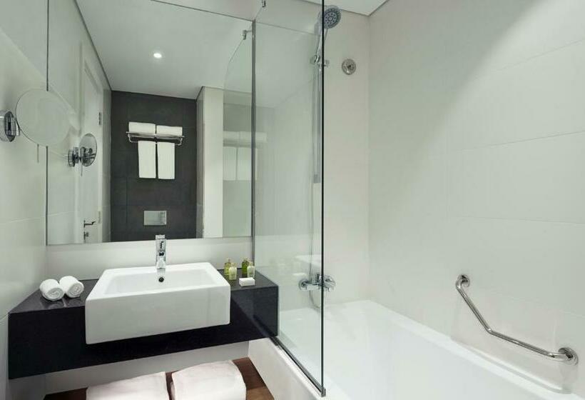 اتاق استاندارد سه نفره, Tryp By Wyndham Dubai