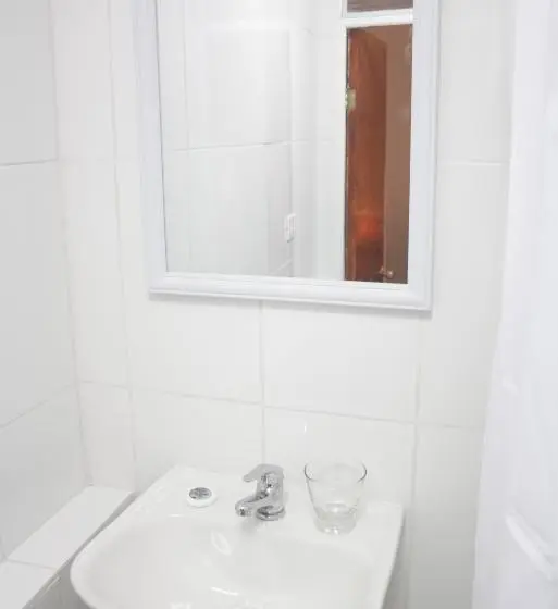 Perhehuone, Velero Centro