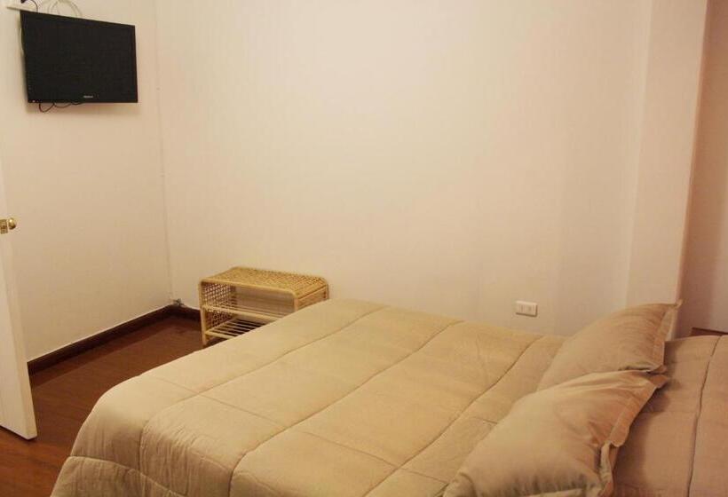 带共用浴室的标准房间, Velero Centro