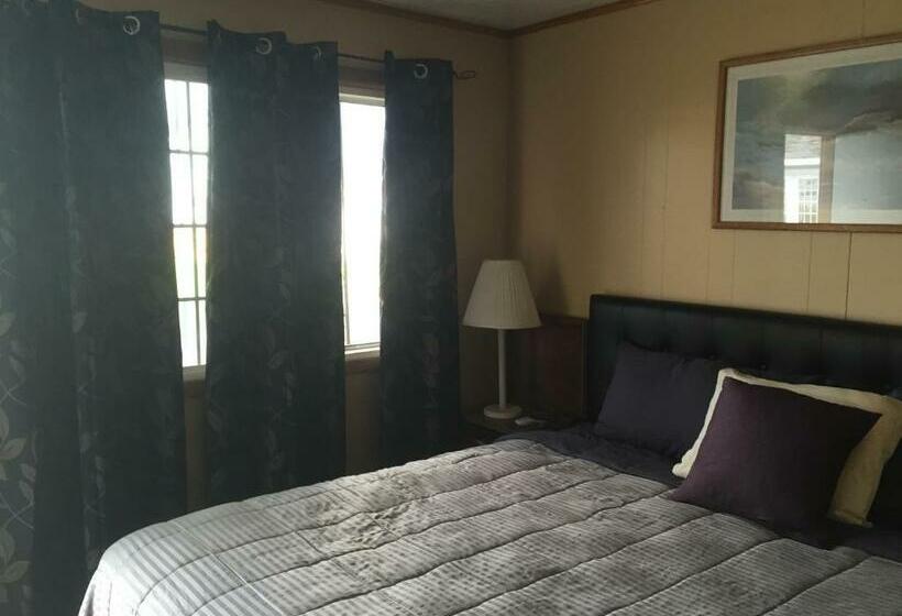 Стандартный Номер Кровать Кинг, Adoba® Hotel Naubinway