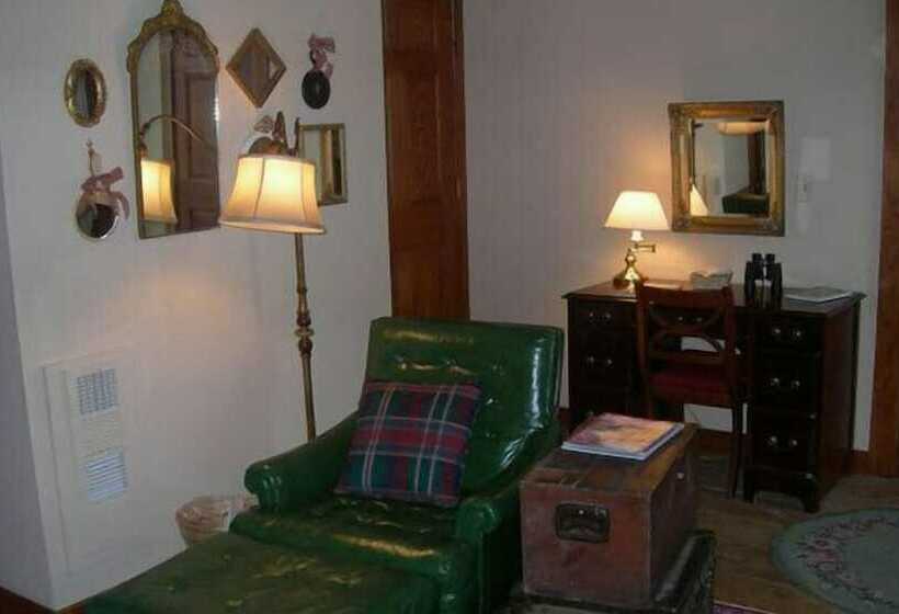 标准间, Strawberry Farm B And B