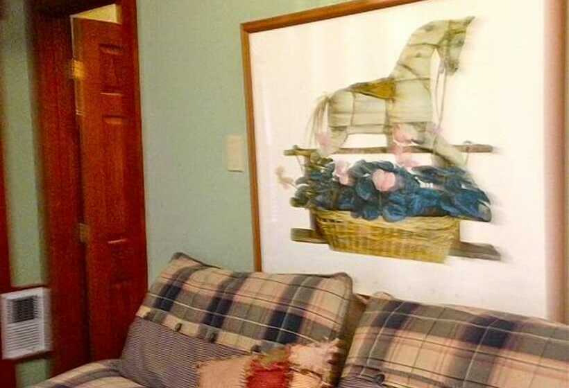 标准间, Strawberry Farm B And B