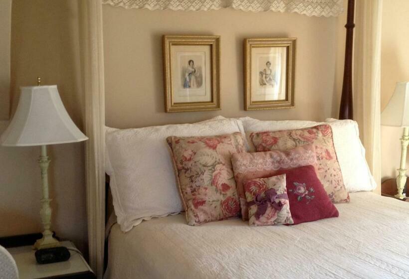 豪华房间, Strawberry Farm B And B