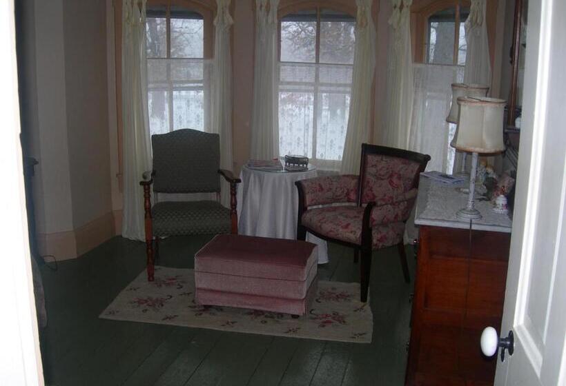 豪华房间, Strawberry Farm B And B