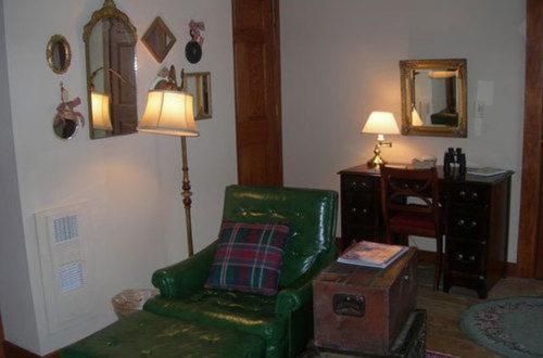 带阳台的豪华间, Strawberry Farm B And B