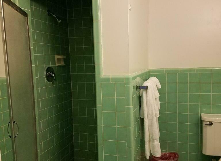 غرفة قياسية, Greenwell Motel