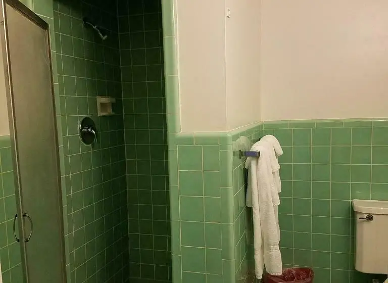 スタンダードルーム, Greenwell Motel