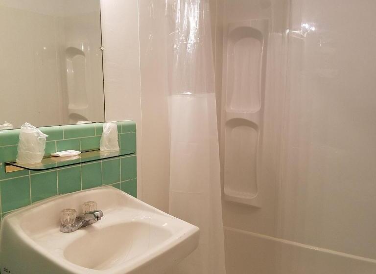 غرفة قياسية, Greenwell Motel