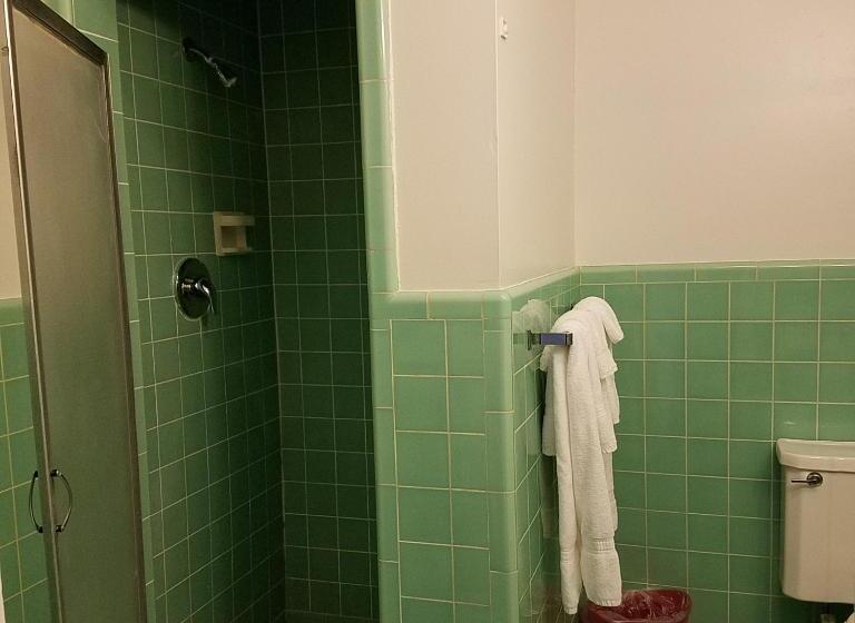 جناح, Greenwell Motel