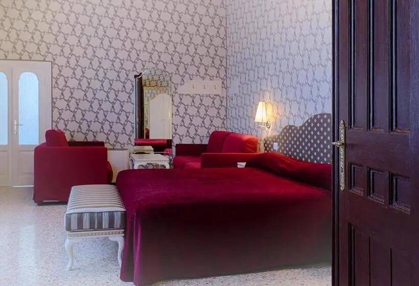 سوییت لوکس, Ca  Nobile Corner