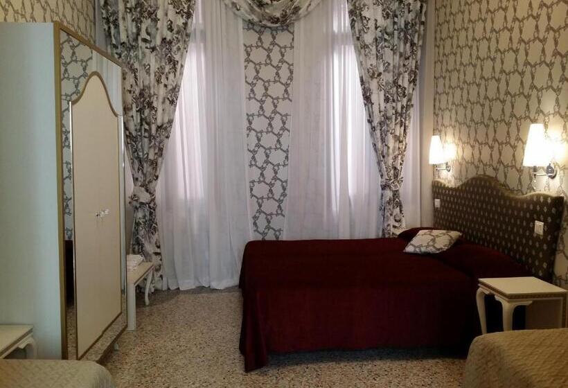 Superior Room, Ca Nobile Corner