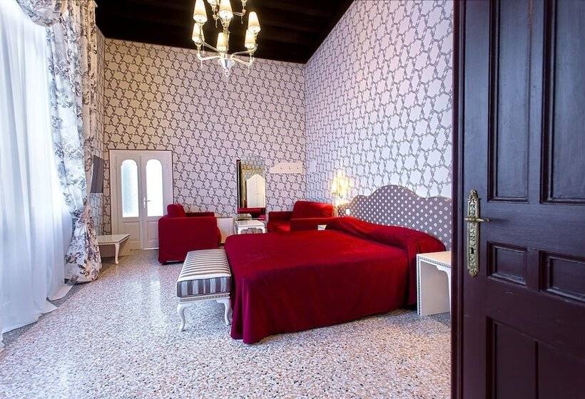 Deluxe Suite, Ca Nobile Corner