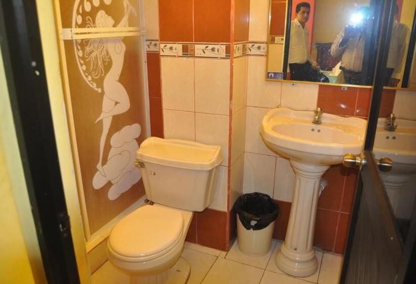 غرفة قياسية ثلاثية, Coca Imperial