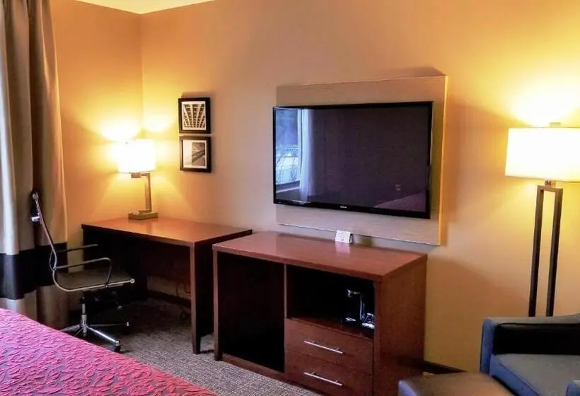 キングサイズベッドのスタンダードルーム, Days Inn By Wyndham Brooklyn Marine Park