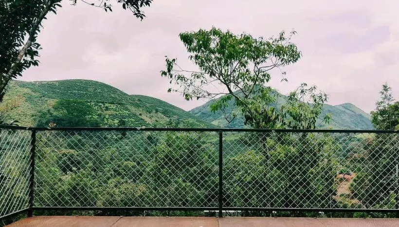 Tente Standard, Holiday Vagamon