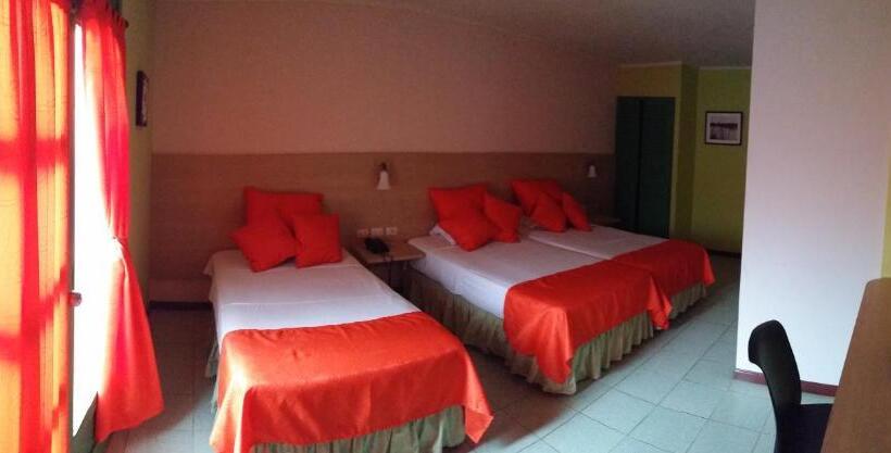 חדר סטנדרט לשלושה, Hosteria Canoa